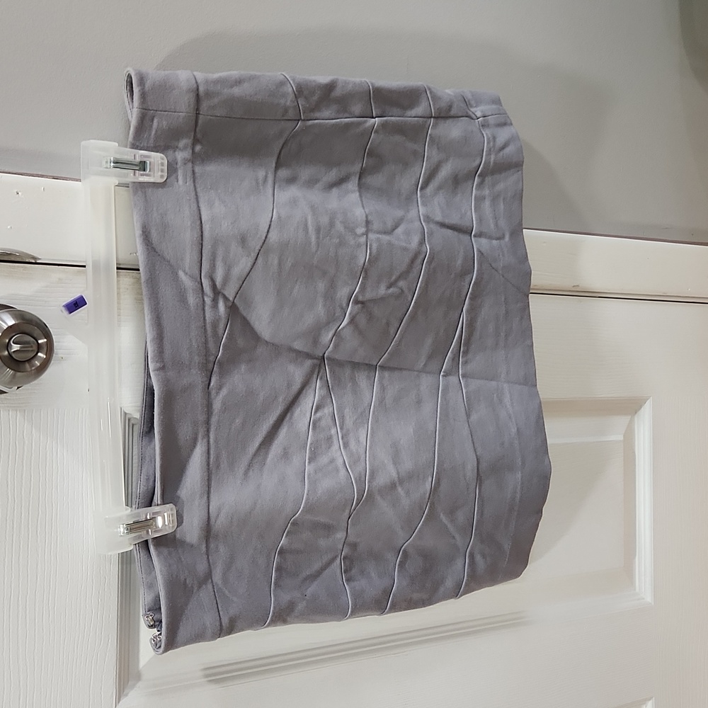Gray Express Skirt - Picture 2 of 2